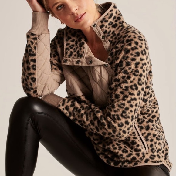 Abercrombie & Fitch Sweaters - 🏷 Abercrombie & fitch asymmetrical leopard sweater